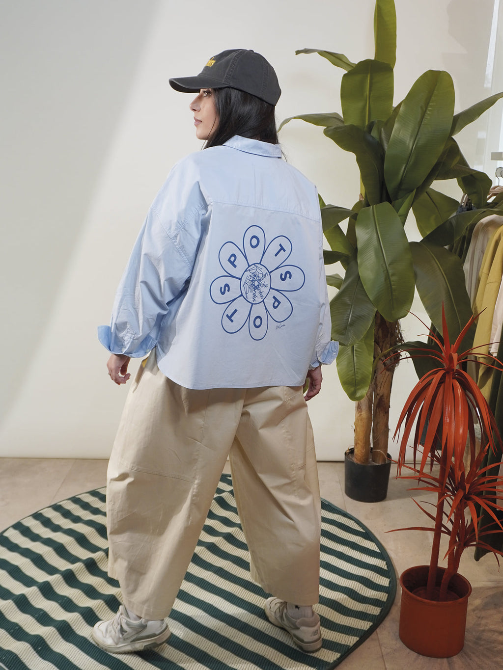 BLUE BLOOM CROP SHIRT