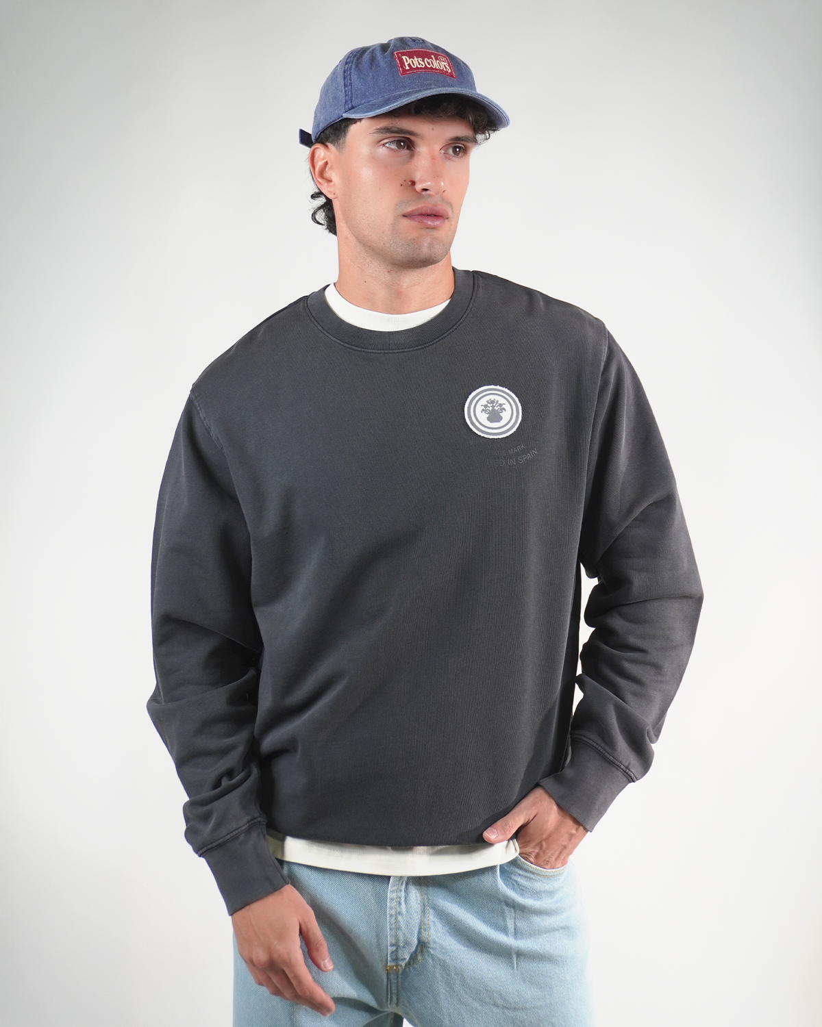 CARBON BLACK SWEATSHIRT