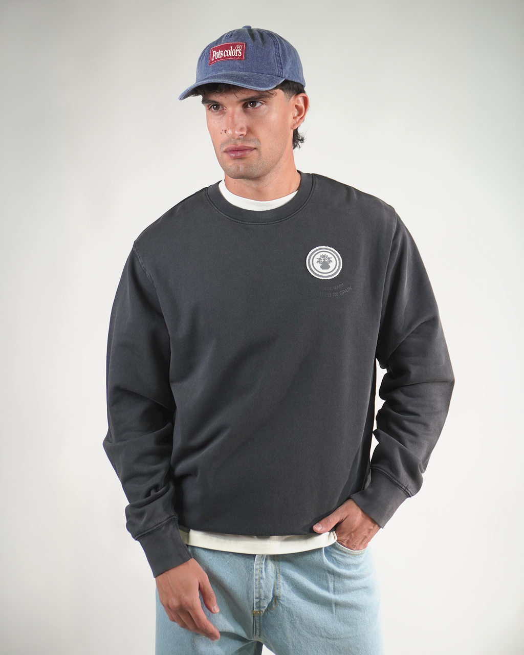 CARBON BLACK SWEATSHIRT