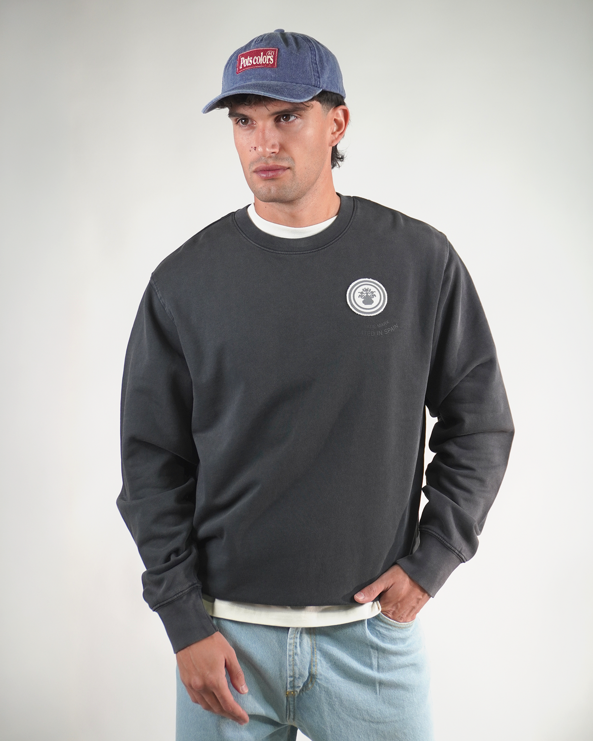 CARBON BLACK SWEATSHIRT